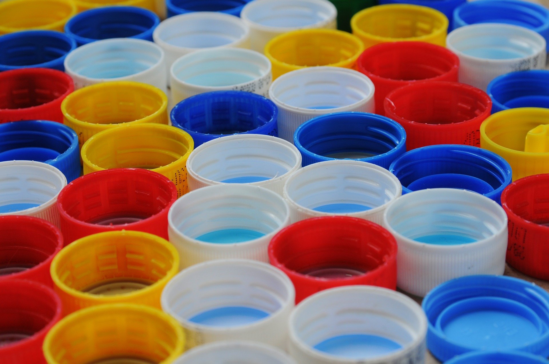 attività artistiche con la plastica
