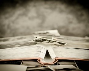 scrapbooking l'arte di fissare i ricordi con lo scotch