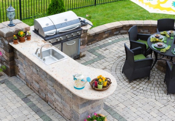 Area barbecue in giardino